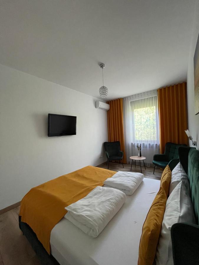 Gizell Apartment 2 Sibiu Bagian luar foto