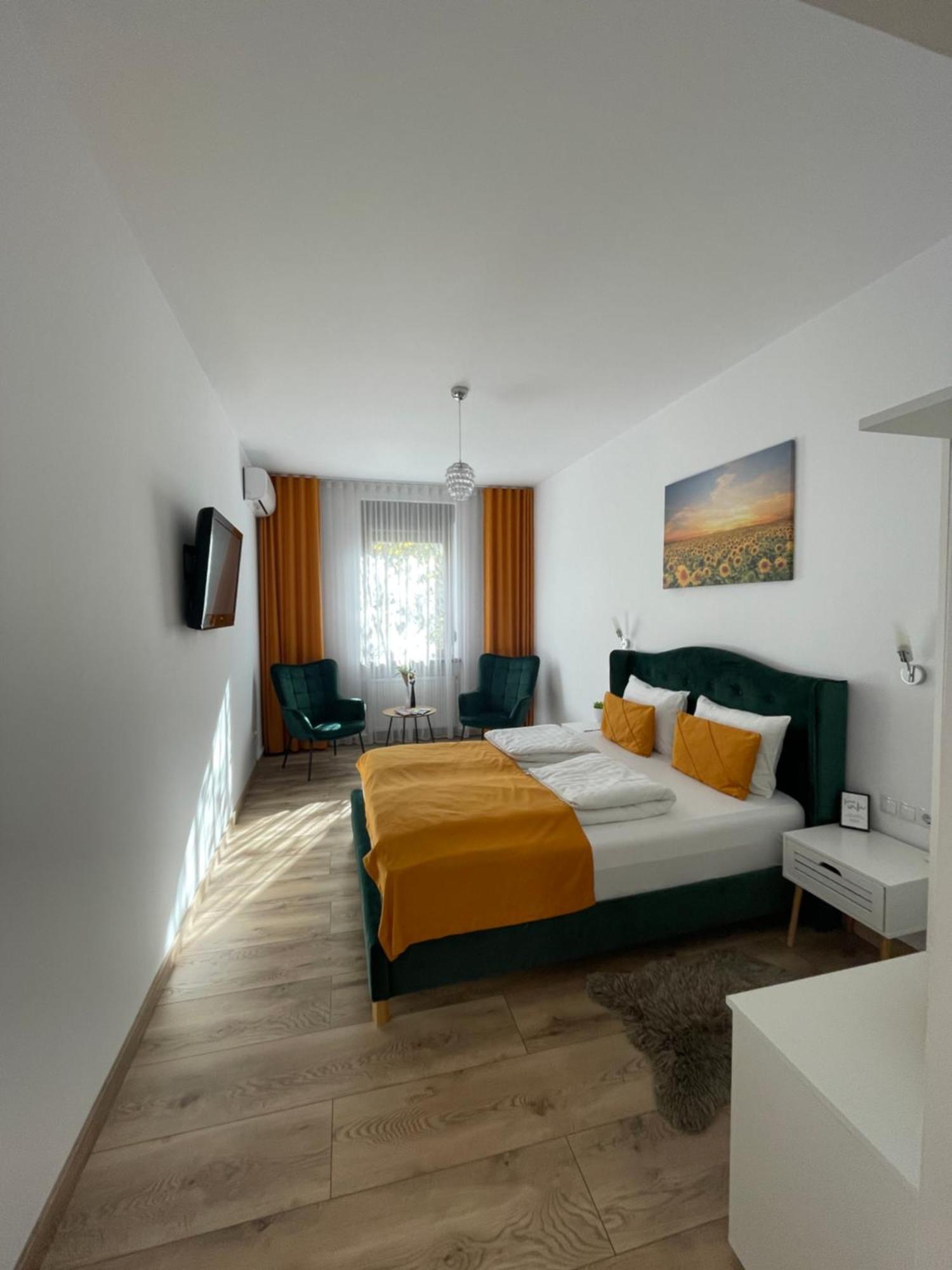 Gizell Apartment 2 Sibiu Bagian luar foto